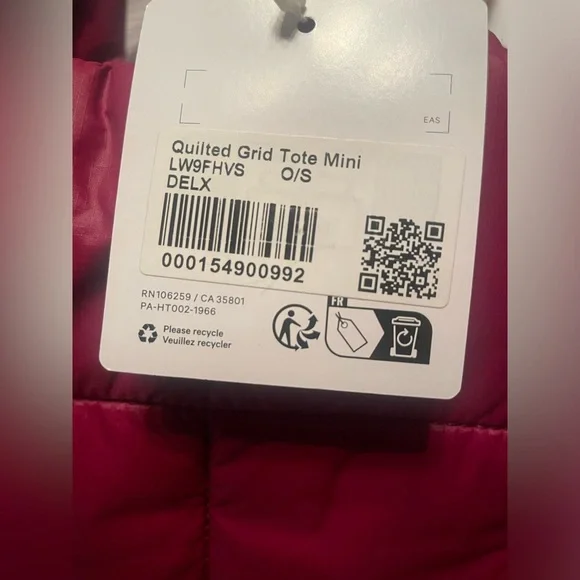 Lululemon Quilted Grid Tote Bag Mini 5L - Picture 6 of 6